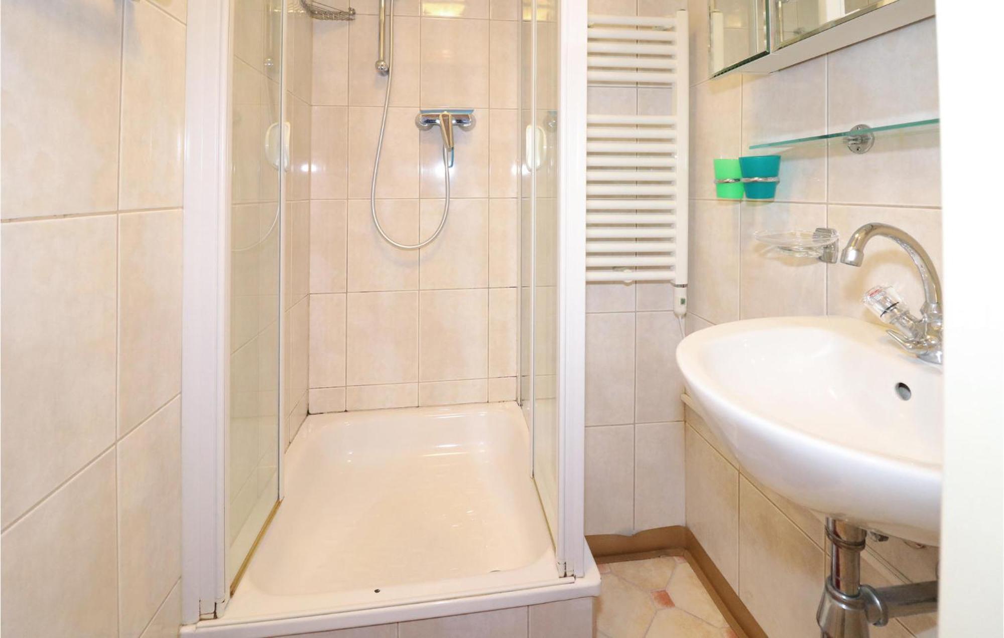 Ferienwohnung Mit Seeblick Aldrans Dış mekan fotoğraf