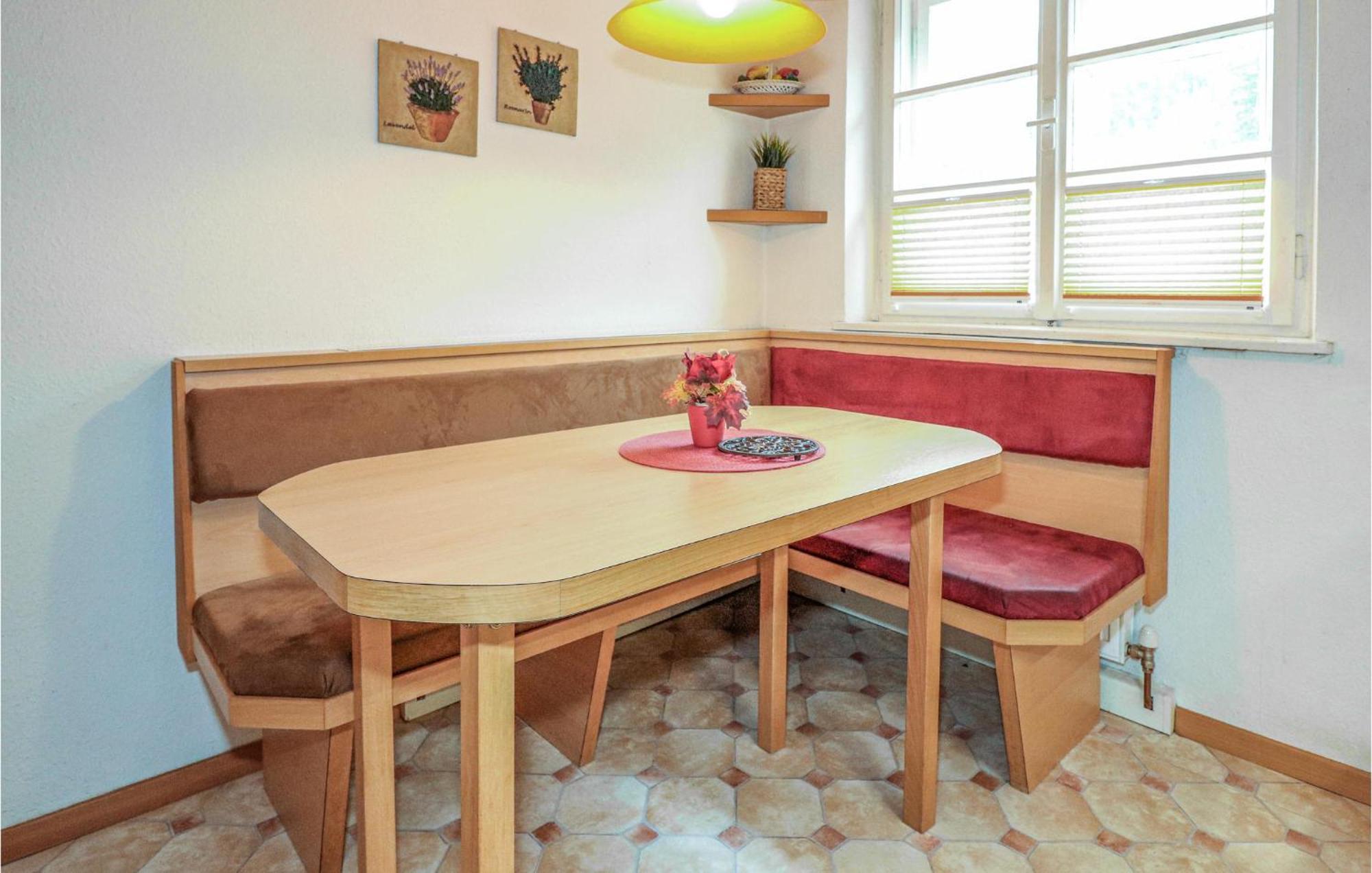 Ferienwohnung Mit Seeblick Aldrans Dış mekan fotoğraf