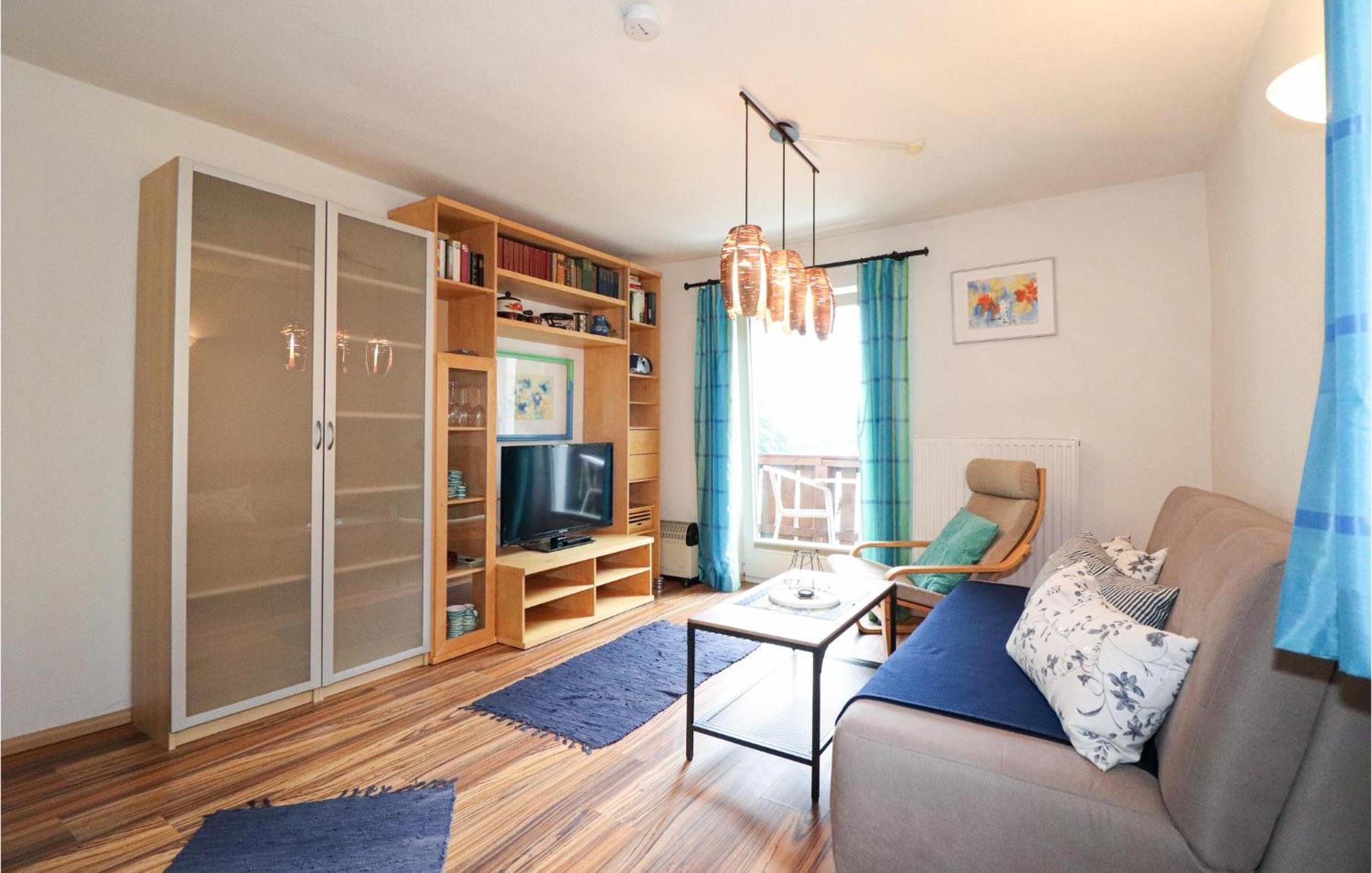 Ferienwohnung Mit Seeblick Aldrans Dış mekan fotoğraf