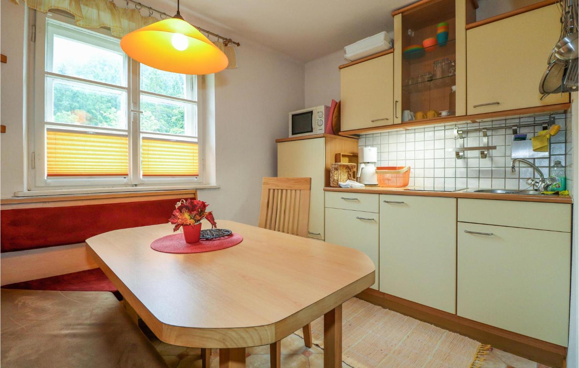 Ferienwohnung Mit Seeblick Aldrans Dış mekan fotoğraf